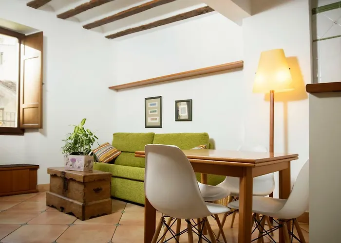Apartamento De La Fuente, Con Terraza Y Parking